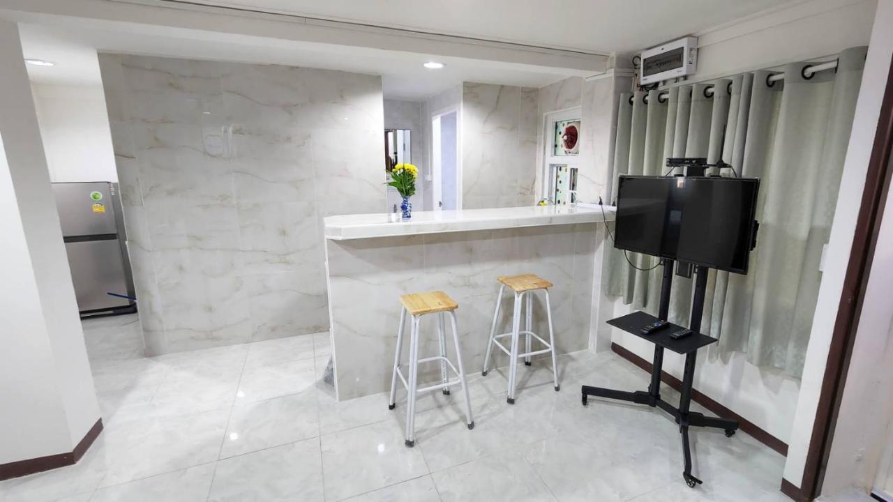 Apartment A4 Dindaeng Banguecoque Exterior foto