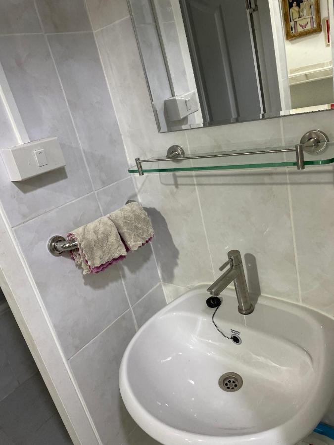 Apartment A4 Dindaeng Banguecoque Exterior foto