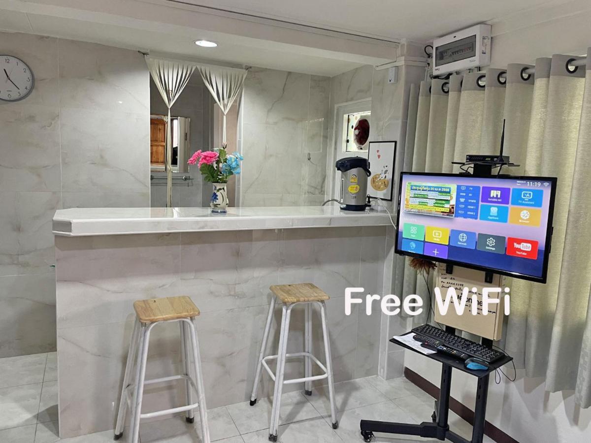 Apartment A4 Dindaeng Banguecoque Exterior foto